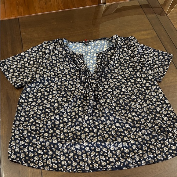 Ann Taylor Navy Blue Floral Pattern - Picture 1 of 3